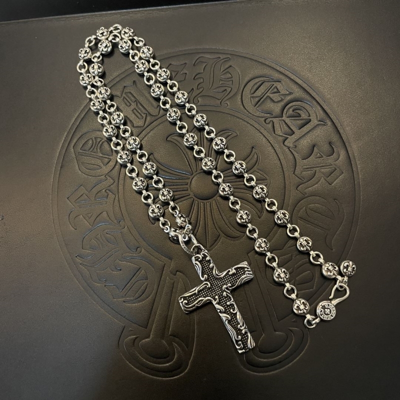 Ch**me He**ts necklaces